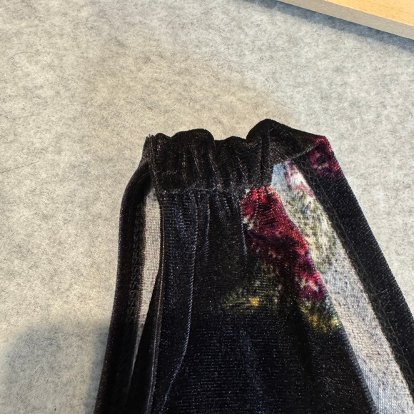 Love on a Hanger Jumpsuit Womens Large Black Floral Velvet Pockets - Picture 13 of 16